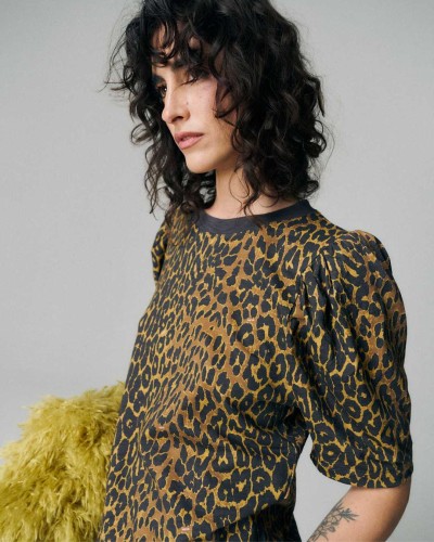 POLERA TWIGGY JAGUAR