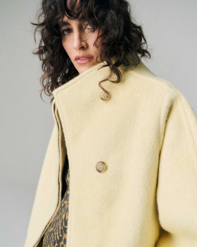 ABRIGO DAKOTA AMARILLO